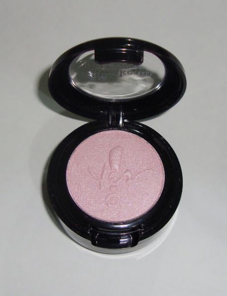 Sombra compacta Lolita Yes Cosmétics